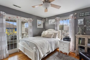 5 makuuhuonetta, työpöytä, silitysrauta/-lauta, ilmainen Wi-Fi