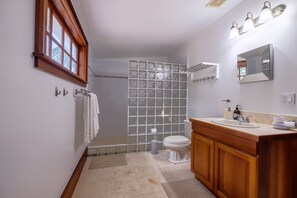 House (Villa Anil Mar) | Bathroom | Shower, hair dryer, towels, soap - Anil Mar (San Pedro)