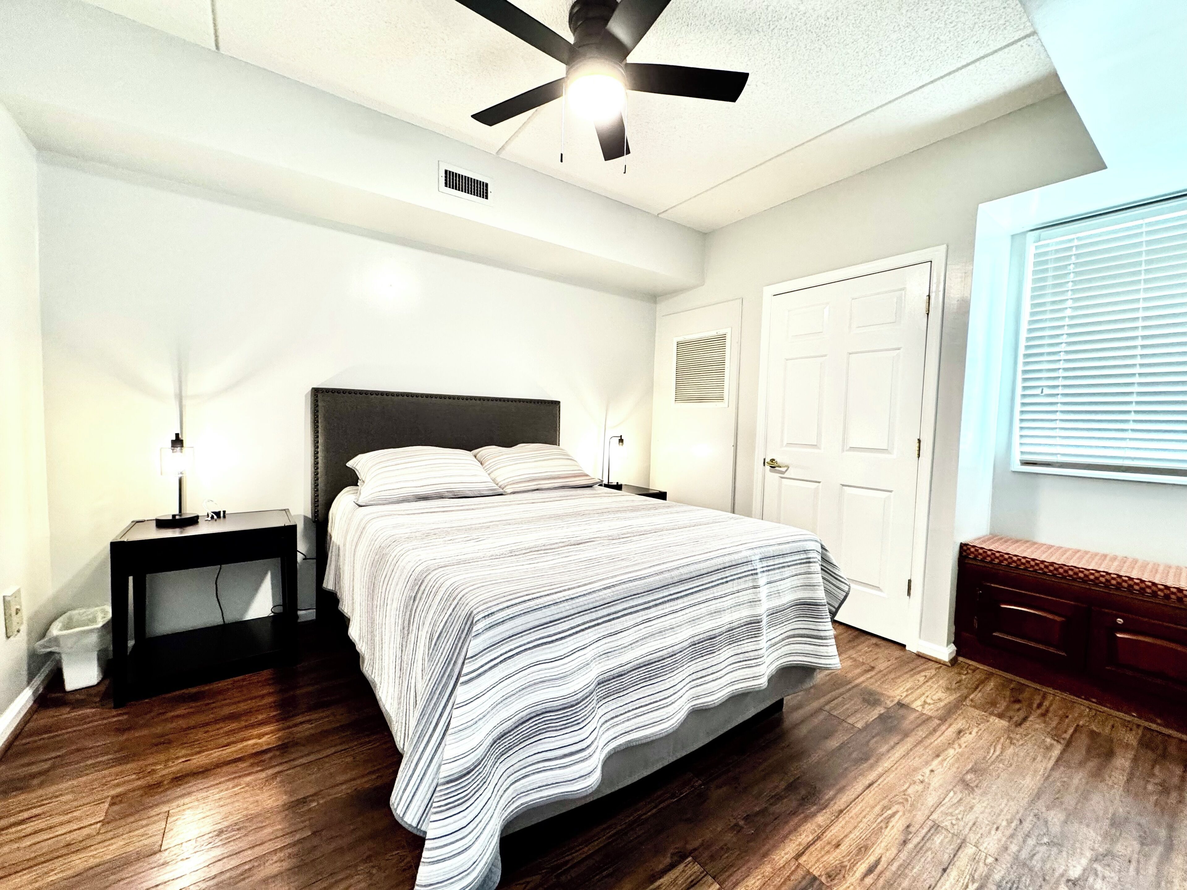 1 bedroom, desk, iron/ironing board, travel cot