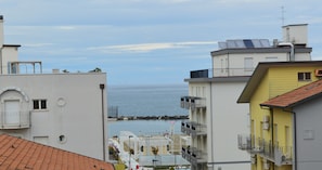 Näkymä rannalle/valtamerelle