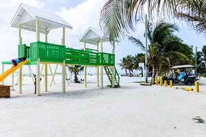 Family House, 2 Bedrooms, Beach View, Oceanfront | Children's area - Casita Playa del Parque (San Pedro)