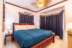 Family House, 2 Bedrooms, Beach View, Oceanfront | 2 bedrooms, in-room safe, individually decorated, individually furnished - Casita Playa del Parque (San Pedro)