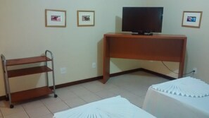 1 soverom, minibar, skrivebord og wi-fi (mot et tillegg)