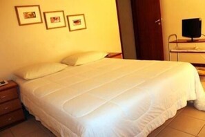 1 sovrum, minibar, skrivbord och wi-fi