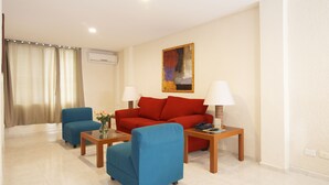 Unclassified image, 4 of 14, button - Suites Nader by The Spot (Cancun)