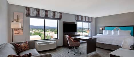 Allergikerbettwaren, Schreibtisch, laptopgeeigneter Arbeitsplatz