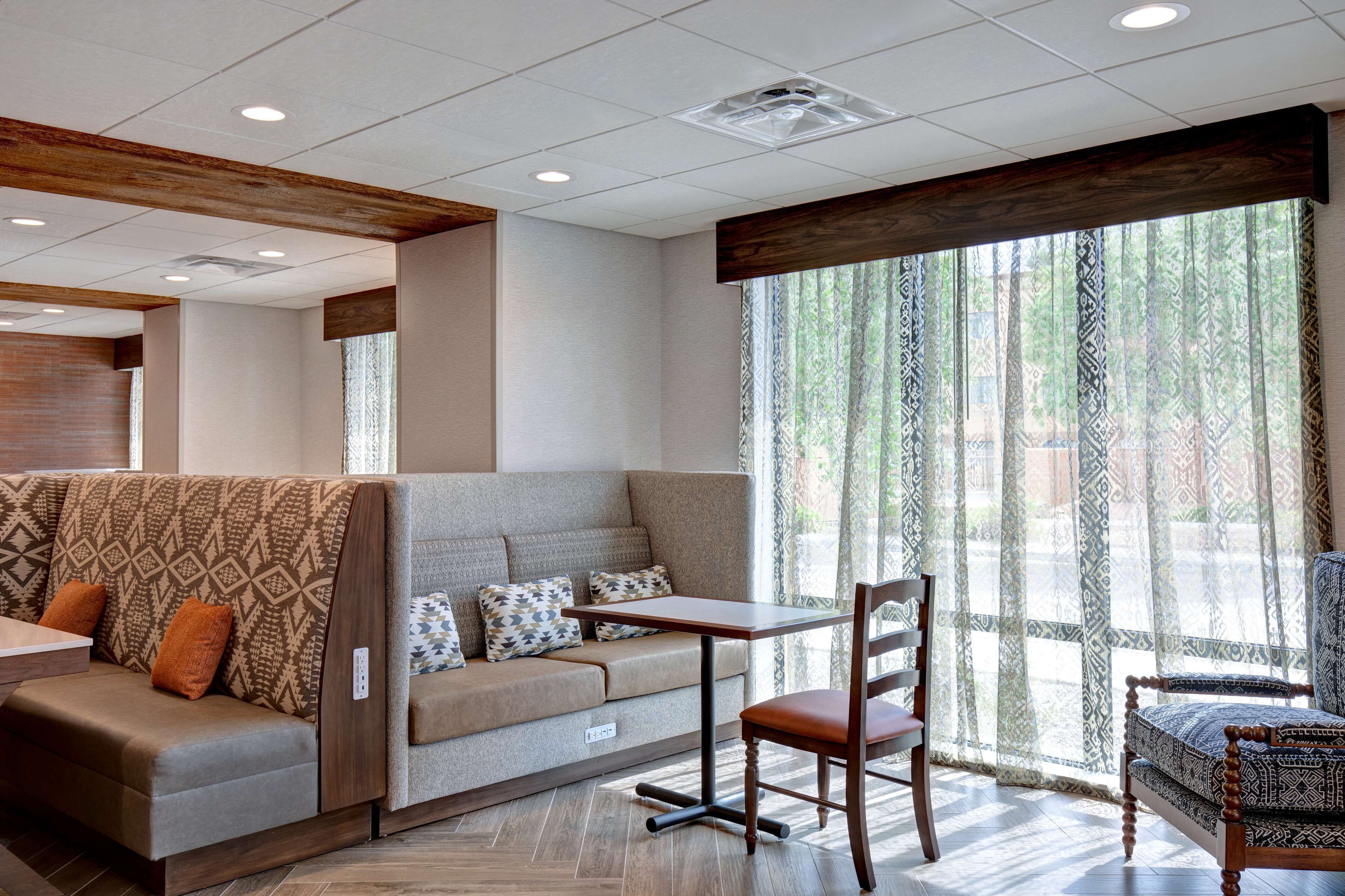 Photo - Hampton Inn Santa Fe South