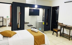 스탠다드 트리플룸, 침실 1개, 장애인 지원, 욕조 (1) | 암막 커튼, 무료 WiFi, 침대 시트