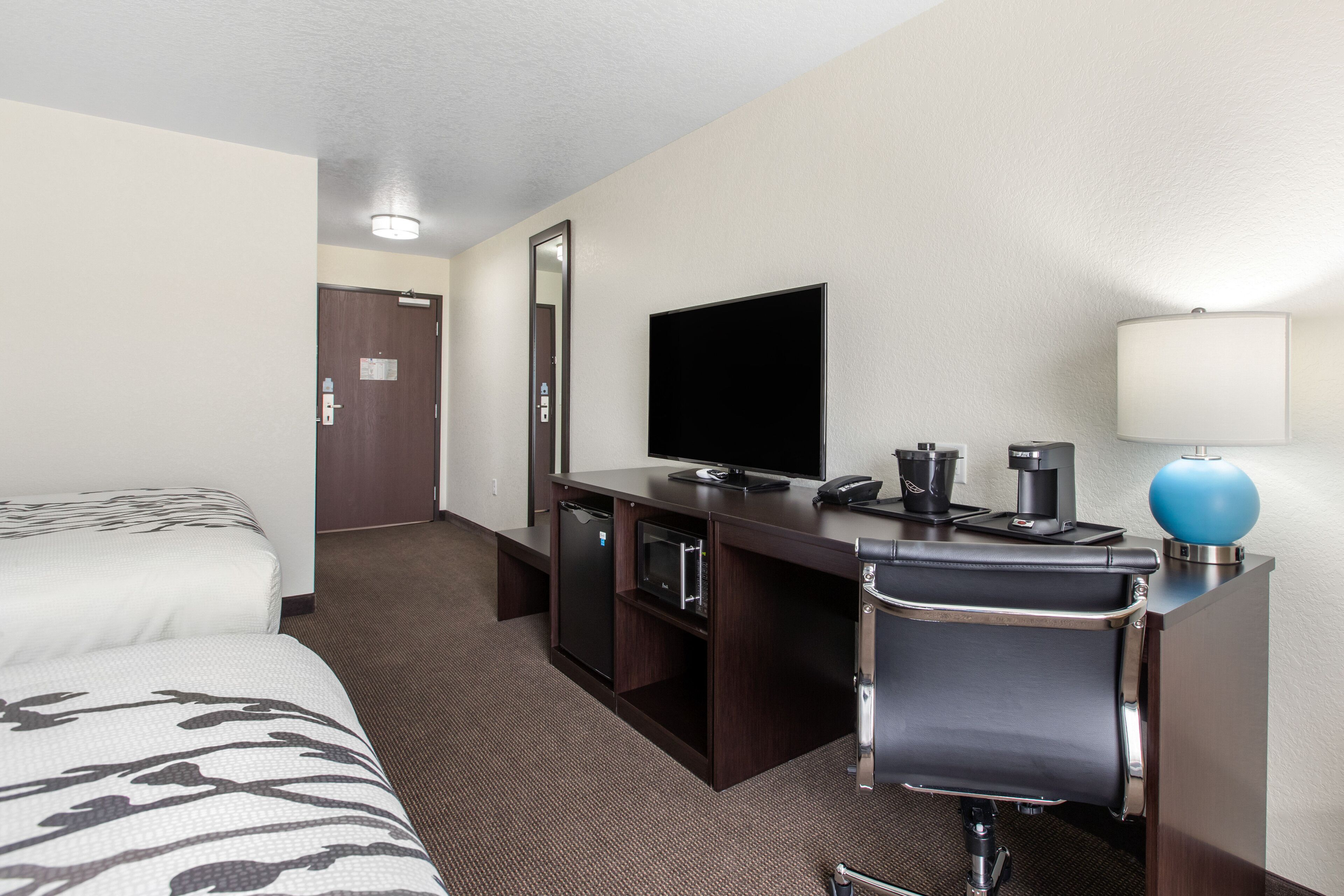 1 bedroom, desk, free wifi, bed sheets