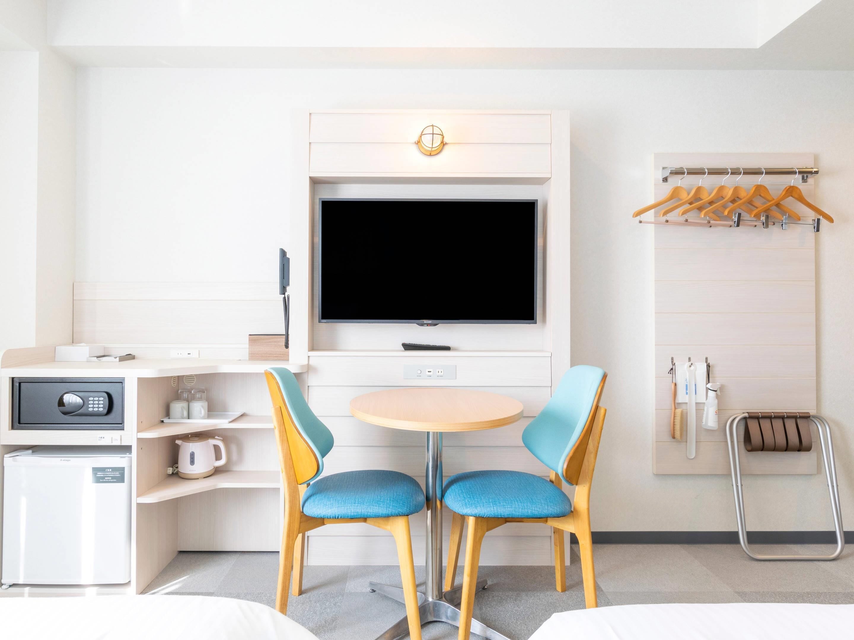 Standard Room, 2 Twin Beds, Non Smoking | Premium bedding, in-room safe, desk, blackout drapes