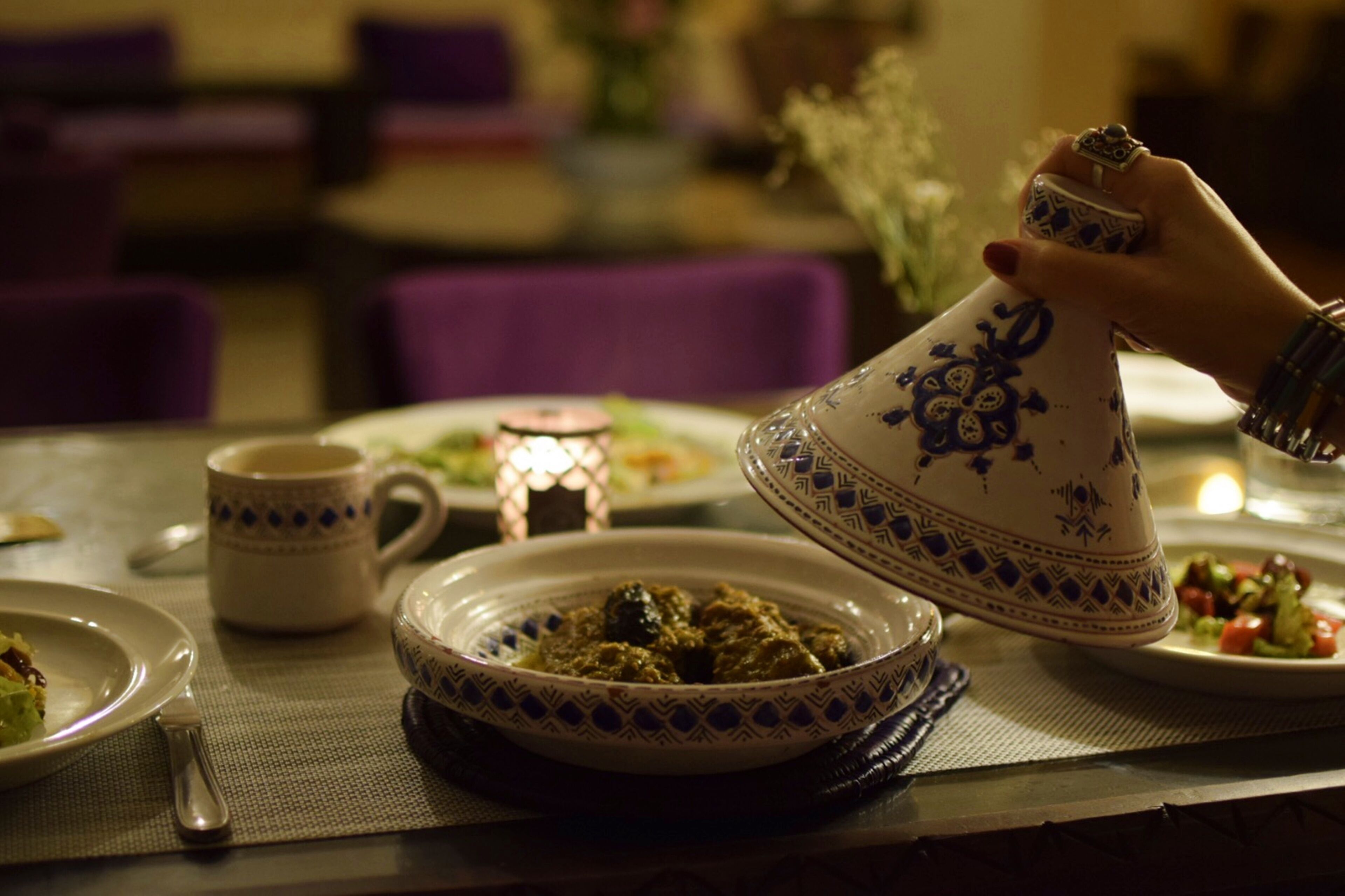 breakfast, lunch and dinner served