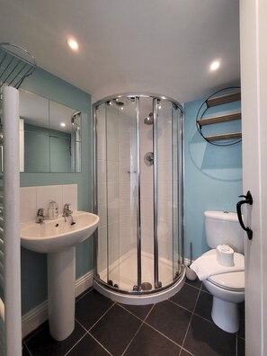 Shower, towels
