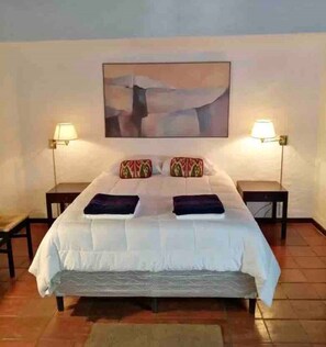 4 bedrooms, WiFi - Casita del Lago, Atitlan, Cerro de Oro (LAKE HOUSE) (Santiago Atitlan)