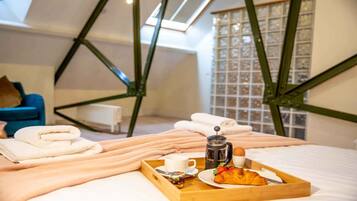 3 habitaciones, tabla de planchar con plancha, cuna de viaje y wifi