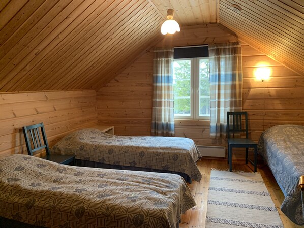 3 bedrooms, blackout drapes, iron/ironing board, bed sheets