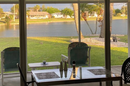 Swan Lake House in Sun City Center with 60' Screened Lanai