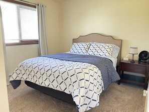 3 bedrooms, in-room safe, desk, iron/ironing board