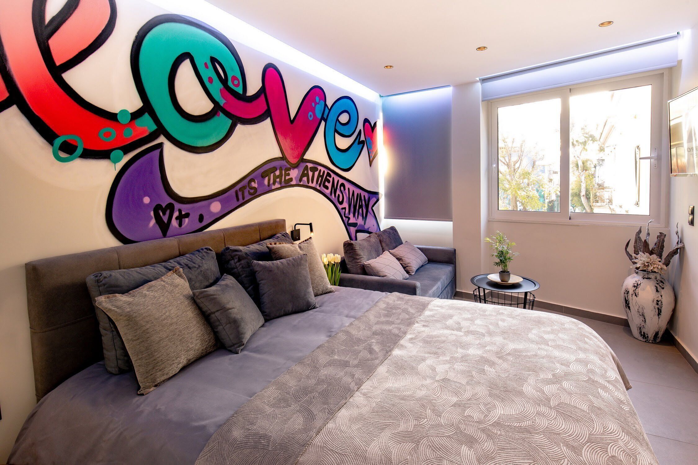 In-room safe, iron/ironing board, WiFi, bed sheets