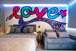 In-room safe, iron/ironing board, WiFi, bed sheets