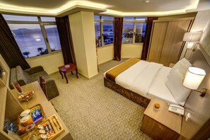 Comfort Double Room, Sea View | Premium bedding, minibar, in-room safe, individually decorated