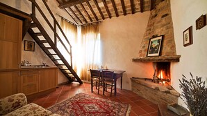 Living area - Nice apartment for 2 guests with A/C, WIFI, pool, TV, patio, pets allowed and panoramic view (Pesaro)