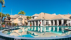 Studio (Double bed studio with community pool) | Basseng
