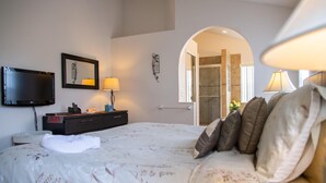 House | 3 bedrooms, iron/ironing board, free WiFi - Hamilton's Retreat by Orlando Short Term (Kissimmee)