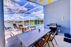 House (Fascinating Lake View with private po) | Exterior