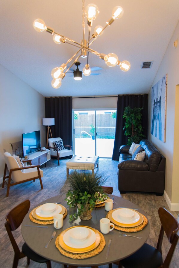 House | Private kitchen | Fridge, microwave, stovetop, dishwasher