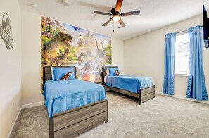 House (Brand New Condo at Champion Gate with)