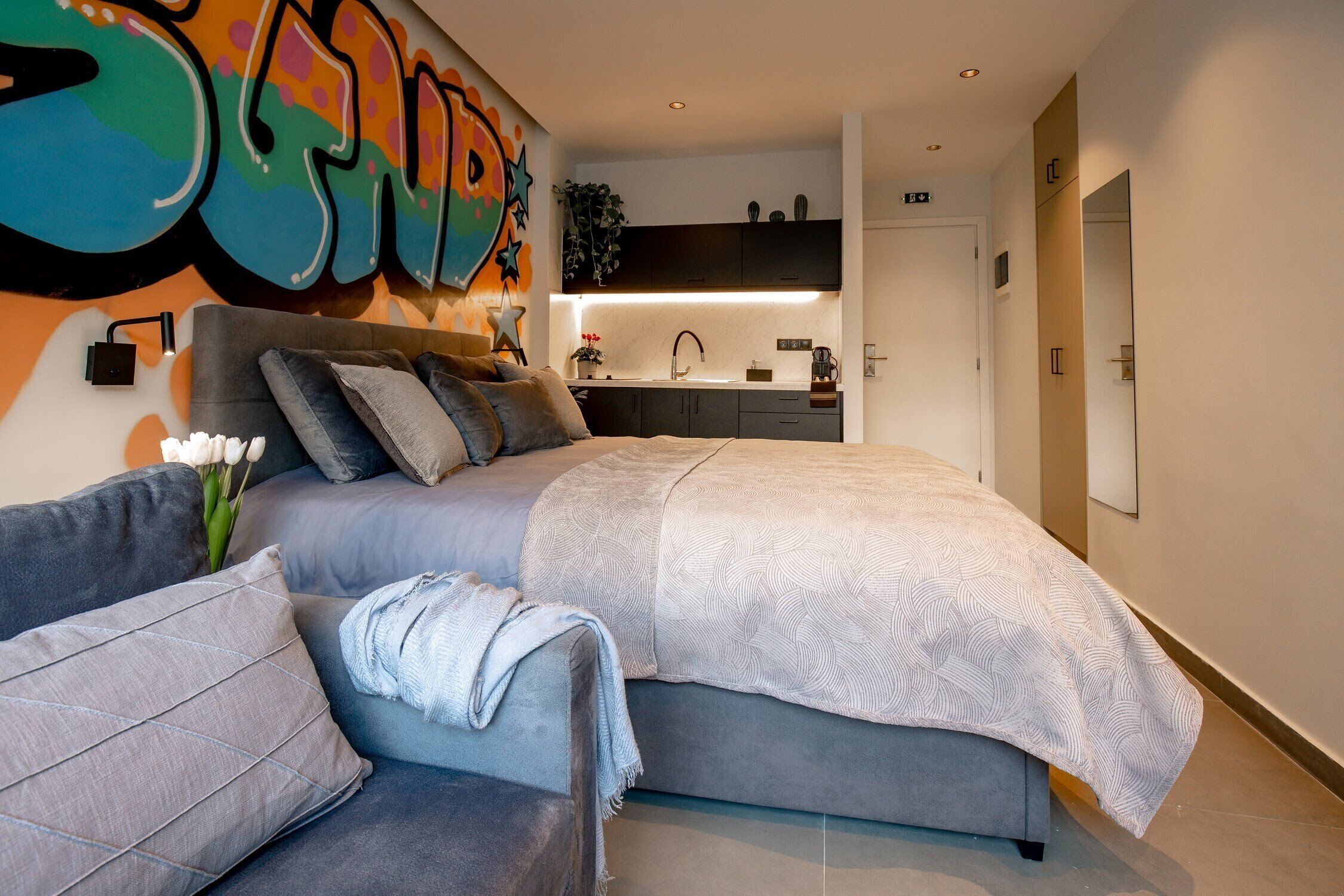 Safe på rommet, strykejern/-brett, wi-fi og sengetøy