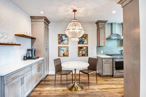 Microwave, oven, dishwasher, coffee/tea maker