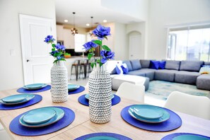 Ferienhaus (Champion Gate Brand New Home with Pri) | Aussenbereich
