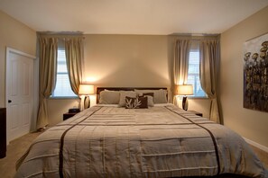 Casa (Gated Community! Sparkling private po) | 3 habitaciones, tabla de planchar con plancha y wifi gratis 