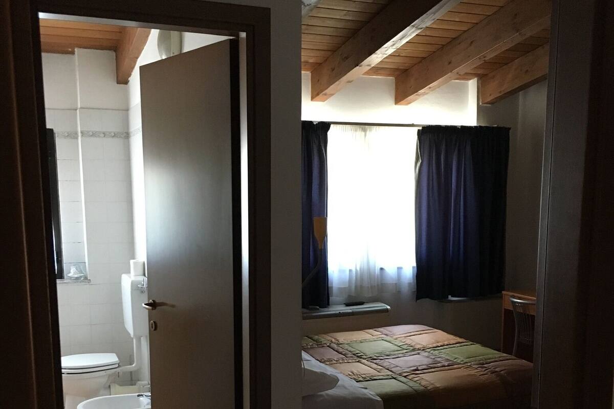Family Double or Twin Room, 1 Bedroom | Desk, laptop workspace, WiFi (free), bed sheets