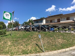 Free self-parking - Ristorante Pizzeria Il Drago Verde (San Benedetto Val di Sambro)