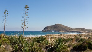 On the beach, white sand, beach bar - Hotel las Salinas (Almeria)