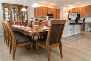 Biệt thự (Bellavida Resort, private pool, 2 gam) | Bếp riêng | Tủ lạnh, lò vi sóng, lò nướng, bếp nấu 