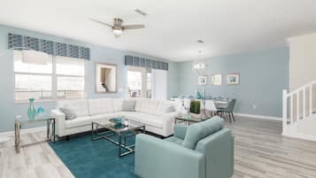 Casa (Champions Gate Resort, Game room, the) | Sala de estar | Televisión