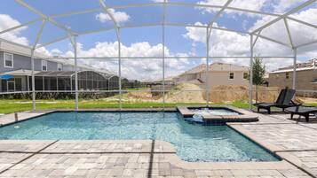 Casa (Champions Gate Resort, Game room, the) | Alberca | Alberca al aire libre y camastros