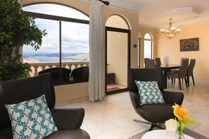 럭셔리 빌라, 침실 2개, 바다 전망 | 거실