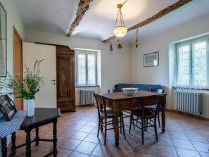 Dining - Cosy apartment for 4 people with WIFI and terrace (Rocca D'arazzo)
