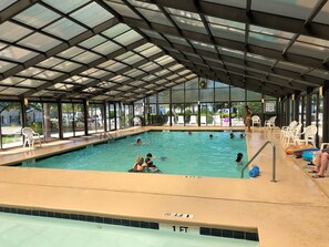 Piscina coperta, piscina all'aperto