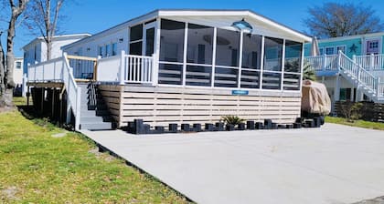 Beach House; New kitchen, Golf Cart included