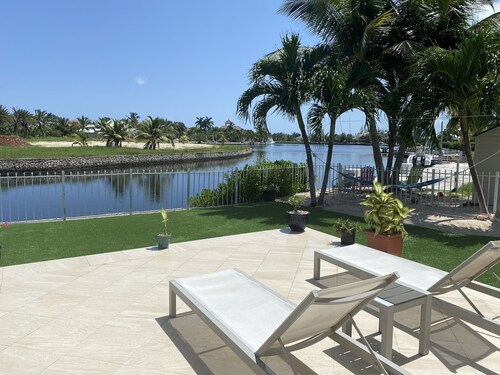 Tua'r  Mor (seaward) a beautiful guest home  overlooking the north sound.
