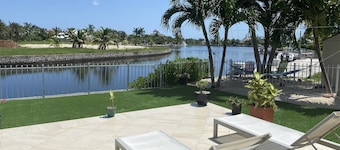 Tua'r Mor (seaward) a beautiful guest home overlooking the north sound.