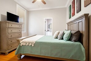 4 soverom, strykejern/-brett, wi-fi og sengetøy