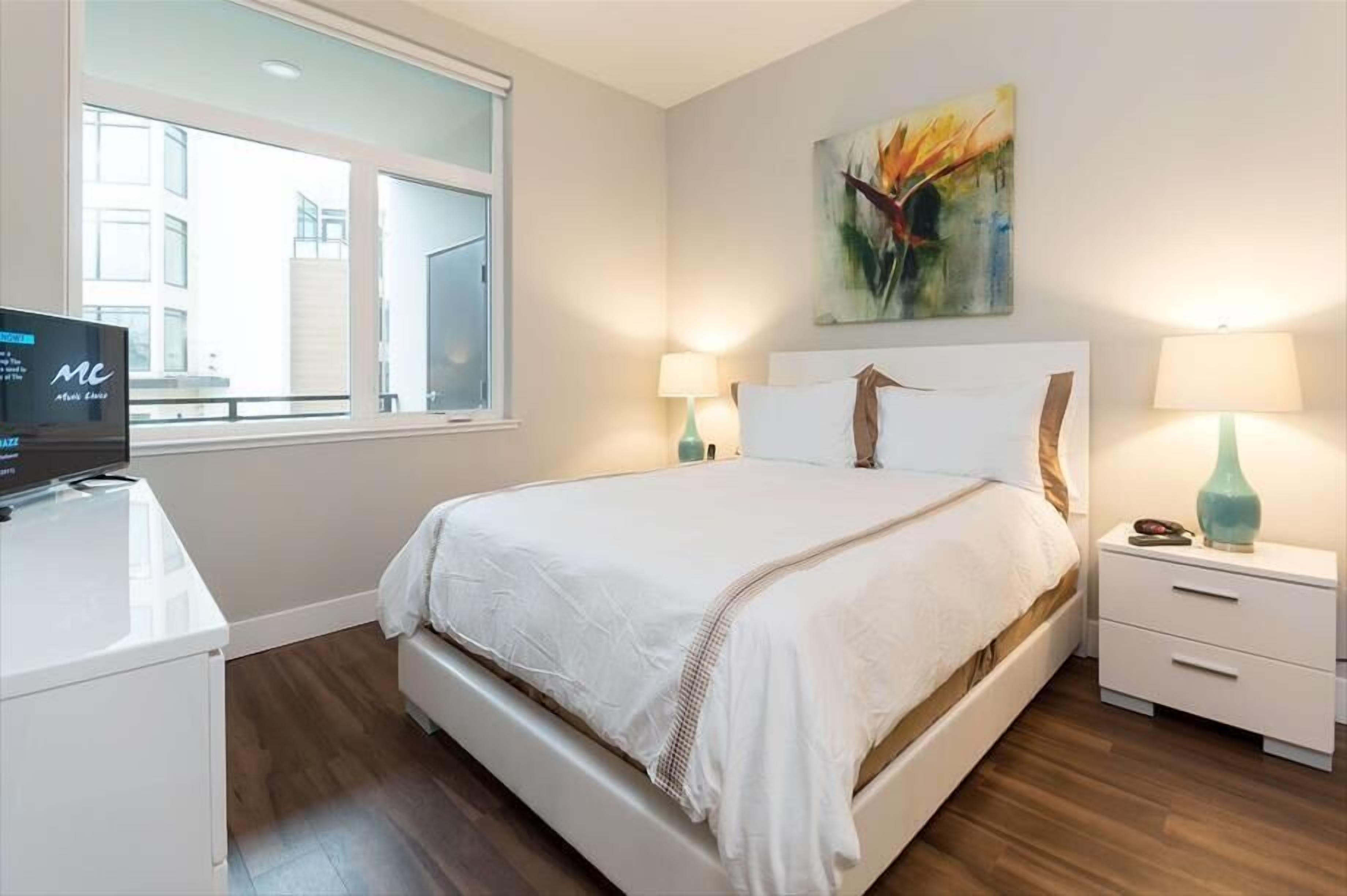 1 quarto, escrivaninha, ferros/tábuas de passar roupa, Wi-Fi de cortesia