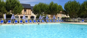 Maisonnette en Dordogne | Accès Piscine