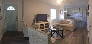 テレビ、DVD プレーヤー、書庫